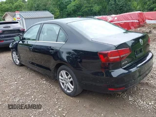 2017 Volkswagen Jetta S z VIN 3VW2B7AJ3HM303198, wystawiony jako IAAI lot #42651056 z przebiegiem 126 253 mil mil oraz . Historia ofert i sprzedaży dostępna na DreamBid. Obrazek 3.