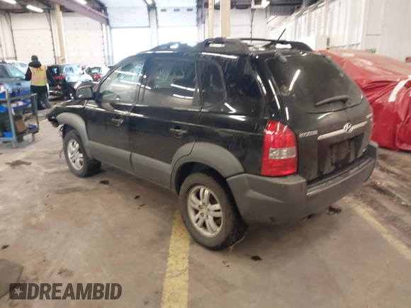 2007 Hyundai Tucson SE with VIN KM8JN72D47U670938, listed as a IAAI auction lot 41620857 with 129,769 mi miles and . Bid and sale history available at DreamBid. Image 3.
