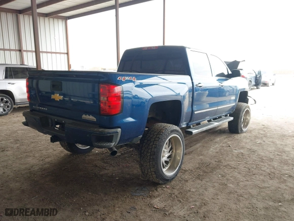 2015 Chevrolet Silverado 1500 High Country with VIN 3GCUKTEJ0FG491799, listed as a IAAI auction lot 41615824 with 118,745 mi miles. Bid and sale history available at carsss.com. Image 4.