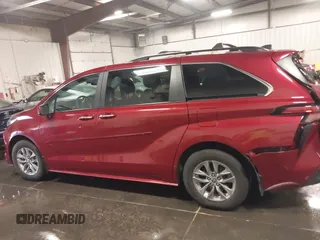 2022 Toyota Sienna XLE with VIN 5TDJRKEC2NS123067, listed as a IAAI auction lot 39982057 with 70,236 mi miles and . Bid and sale history available at DreamBid. Image 15.