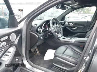 2018 Mercedes-Benz GLC 300 z VIN WDC0G4JB5JV045226, wystawiony jako IAAI lot #42420616 z przebiegiem 75 577 mil mil oraz . Historia ofert i sprzedaży dostępna na DreamBid. Obrazek 18.