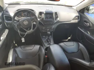 2020 Jeep Cherokee Altitude с VIN 1C4PJMLB1LD549199, выставлен на аукционе Copart как лот 56669985 с пробегом 73 354 миль миль и Списание • Salvage title. История ставок и продаж доступна на DreamBid. Изображение 8.