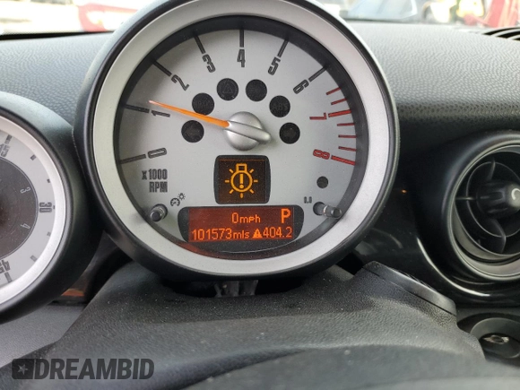 2010 MINI Convertible S with VIN WMWMS3C57ATY08895, listed as a Copart auction lot 41870075 with 101,573 mi miles and Clean title. Bid and sale history available at DreamBid. Image 9.