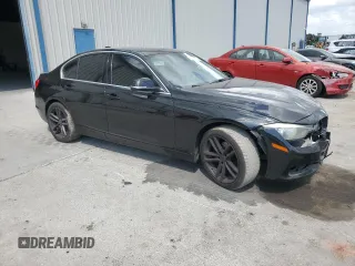 2015 BMW 3 Series 328i xDrive z VIN WBA3B5G54FNS12463, wystawiony jako Copart lot #55415725 z przebiegiem 133 747 mil mil oraz Szkoda całkowita • Salvage title. Historia ofert i sprzedaży dostępna na DreamBid. Obrazek 4.