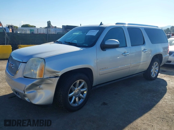 2010 GMC Yukon XL Denali with VIN 1GKUKMEF0AR176578, listed as a IAAI auction lot 41444927 with 175,100 mi miles. Bid and sale history available at carsss.com. Image 2.