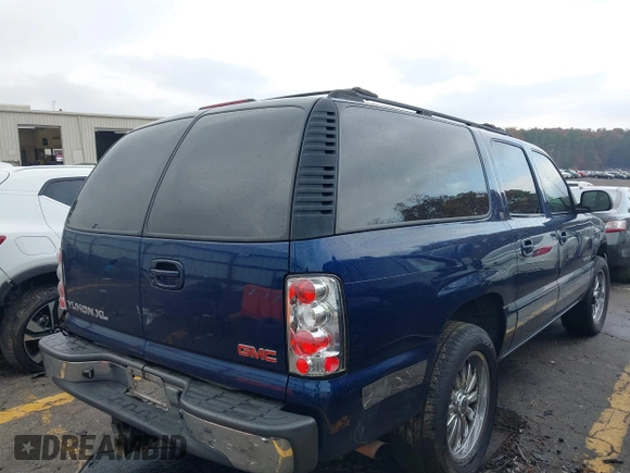 2001 GMC Yukon XL SLE with VIN 3GKFK16T41G138430, listed as a IAAI auction lot 40949808 with 263,256 mi miles. Bid and sale history available at carsss.com. Image 4.