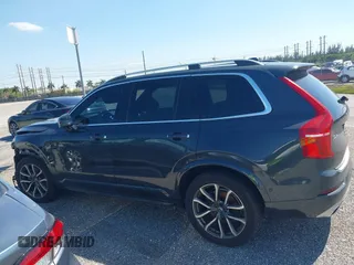 2017 Volvo XC90 Momentum with VIN YV4A22PK6H1149002, listed as a IAAI auction lot 41405845 with 105,292 mi miles. Bid and sale history available at carsss.com. Image 15.