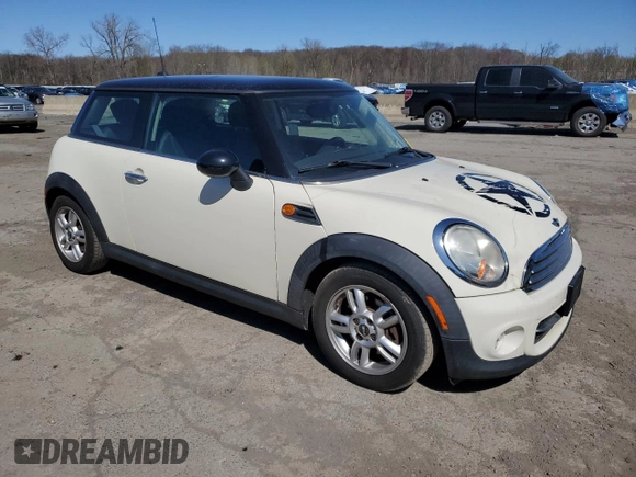 2011 MINI Hardtop with VIN WMWSU3C58BT096075, listed as a Copart auction lot 53826435 with 106,962 mi miles and Clean Title. Bid and sale history available at DreamBid. Image 4.