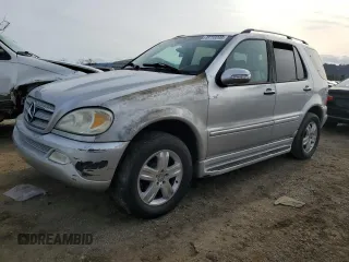 2005 Mercedes-Benz M 350 z VIN 4JGAB57E75A523414, wystawiony jako Copart lot #45756095 z przebiegiem 178 005 mil mil oraz Szkoda całkowita • Salvage title. Historia ofert i sprzedaży dostępna na DreamBid. Obrazek 1.