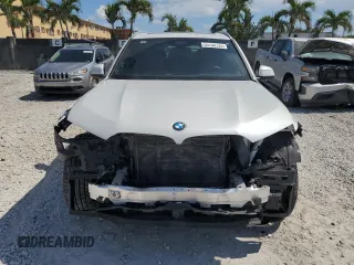 2024 BMW X5 xDrive40i z VIN 5UX23EU04R9T59544, wystawiony jako Copart lot #55708135 z przebiegiem 23 706 mil mil oraz Tytuł czysty. Historia ofert i sprzedaży dostępna na DreamBid. Obrazek 5.