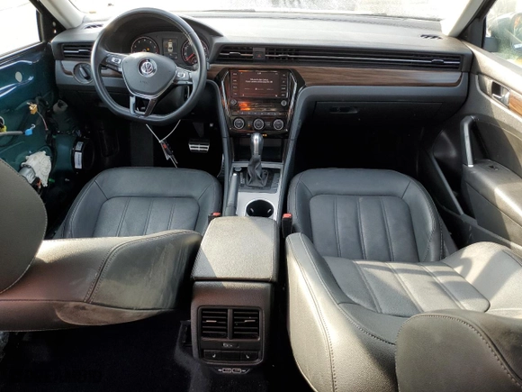 2020 Volkswagen Passat 2.0T SEL with VIN 1VWCA7A31LC013691, listed as a Copart auction lot 43266825 with 44,561 mi miles and Salvage Title. Bid and sale history available at carsss.com. Image 8.