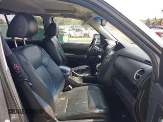 2010 Honda Pilot Touring with VIN 5FNYF3H87AB006023, listed as a IAAI auction lot 40310546 with 135,482 mi miles and . Bid and sale history available at carsss.com. Image 5.