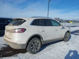 2019 Lincoln Nautilus Select with VIN 2LMPJ8K90KBL11080, listed as a IAAI auction lot 41358976 with 46,390 mi miles. Bid and sale history available at carsss.com. Image 4.