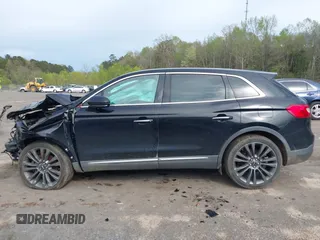 2016 Lincoln MKX Reserve z VIN 2LMTJ8LP6GBL22104, wystawiony jako IAAI lot #41879300 z przebiegiem 168 162 mil mil oraz . Historia ofert i sprzedaży dostępna na DreamBid. Obrazek 15.