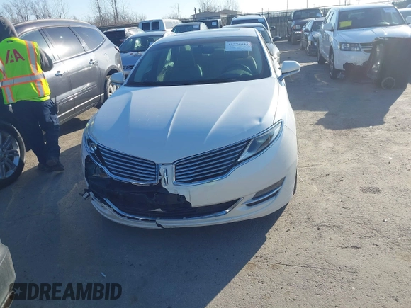 2016 Lincoln MKZ z VIN 3LN6L2JK8GR624664, wystawiony jako IAAI lot #41774444 z przebiegiem 106 695 mil mil oraz . Historia ofert i sprzedaży dostępna na DreamBid. Obrazek 12.