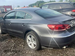 2013 Volkswagen CC R-Line with VIN WVWBP7AN1DE571321, listed as a Copart auction lot 70648784 with 122,061 mi miles and Clean Title. Bid and sale history available at carsss.com. Image 11.