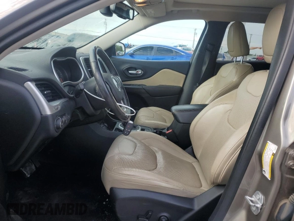 2016 Jeep Cherokee Limited z VIN 1C4PJLDS5GW234151, wystawiony jako Copart lot #59774905 z przebiegiem 141 298 mil mil oraz Szkoda całkowita • Salvage title. Historia ofert i sprzedaży dostępna na DreamBid. Obrazek 7.
