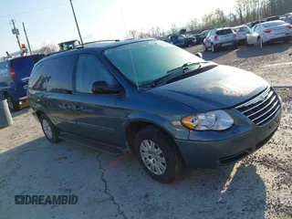 2007 Chrysler Town & Country LWB LX with VIN 2A4GP44R77R285395, listed as a IAAI auction lot 41977829 with 135,620 mi miles. Bid and sale history available at carsss.com. Image 1.
