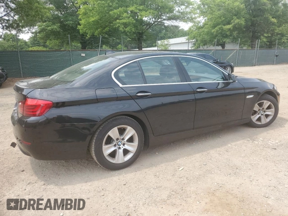 2013 BMW 5 Series 528i xDrive z VIN WBAXH5C53DDW16444, wystawiony jako Copart lot #61073205 z przebiegiem 102 612 mil mil oraz Czysty tytuł • Clean title. Historia ofert i sprzedaży dostępna na DreamBid. Obrazek 3.
