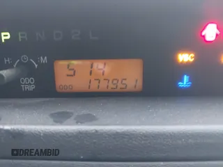 2005 Scion xB z VIN JTLKT324250181812, wystawiony jako IAAI lot #41738739 z przebiegiem 177 951 mil mil oraz . Historia ofert i sprzedaży dostępna na DreamBid. Obrazek 15.