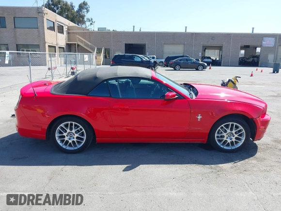 2014 Ford Mustang V6 with VIN 1ZVBP8EM7E5316940, listed as a IAAI auction lot 42555358 with Not provided miles and . Bid and sale history available at DreamBid. Image 14.