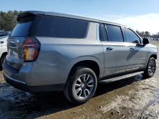 2022 Chevrolet Suburban LT with VIN 1GNSKCKDXNR264437, listed as a Copart auction lot 62835585 with 59,520 mi miles and Non repairable. Bid and sale history available at DreamBid. Image 3.