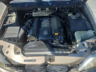 2002 Mercedes-Benz M 320/430/500 z VIN 4JGAB54E82A367724, wystawiony jako Copart lot #57993905 z przebiegiem 171 008 mil mil oraz Szkoda całkowita • Salvage title. Historia ofert i sprzedaży dostępna na DreamBid. Obrazek 12.