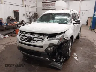 2017 Ford Explorer XLT with VIN 1FM5K7D8XHGC60896, listed as a IAAI auction lot 41409272 with 111,545 mi miles and . Bid and sale history available at carsss.com. Image 17.