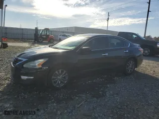 2015 Nissan Altima 2.5 S with VIN 1N4AL3AP2FC477793, listed as a Copart auction lot 84823164 with 287,516 mi miles and Salvage Title. Bid and sale history available at carsss.com. Image 1.