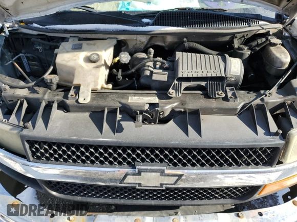 2003 Chevrolet Express Cargo with VIN 1GCGG25V331168496, listed as a Copart auction lot 88327095 with 354,286 mi miles and Salvage Title. Bid and sale history available at DreamBid. Image 12.