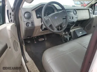 2008 Ford Super Duty F-350 SRW XL with VIN 1FTSF30518EA74725, listed as a Copart auction lot 52638005 with 203,625 mi miles and Clean Title. Bid and sale history available at carsss.com. Image 8.