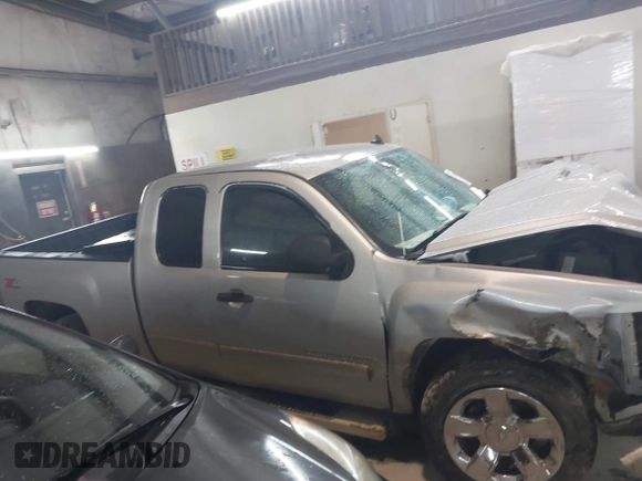 2007 Chevrolet Silverado 1500 Work Truck with VIN 2GCEC19C771603879, listed as a IAAI auction lot 42086392 with 307,745 mi miles and . Bid and sale history available at DreamBid. Image 13.