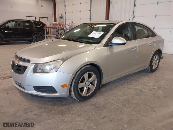 2014 Chevrolet Cruze 1LT with VIN 1G1PC5SB1E7119104, listed as a IAAI auction lot 41887771 with 173,734 mi miles. Bid and sale history available at carsss.com. Image 17.