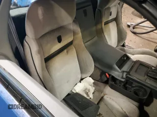 1987 Pontiac Fiero z VIN 1G2PF11R6HP237261, wystawiony jako Copart lot #85061534 z przebiegiem Nie podano mil oraz Czysty tytuł • Clean title. Historia ofert i sprzedaży dostępna na DreamBid. Obrazek 10.