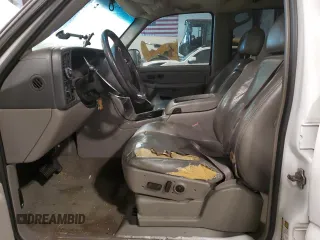 2004 Chevrolet Suburban Z71 with VIN 3GNFK16Z94G310219, listed as a Copart auction lot 45228915 with 341,057 mi miles and Salvage Title. Bid and sale history available at carsss.com. Image 7.