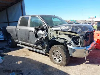 2018 Ram 2500 Tradesman with VIN 3C6UR5CL2JG379050, listed as a IAAI auction lot 41534736 with 172,792 mi miles. Bid and sale history available at carsss.com. Image 14.