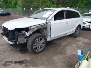 2015 Audi Q7 Premium Plus с VIN WA1LGAFE7FD027337, выставлен на аукционе IAAI как лот 42182400 с пробегом 82 269 миль миль и . История ставок и продаж доступна на DreamBid. Изображение 2.