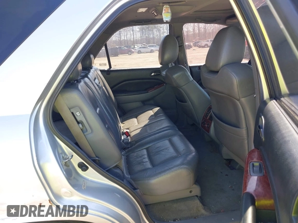 2005 Acura MDX Touring with VIN 2HNYD18945H517671, listed as a IAAI auction lot 41889240 with 275,116 mi miles. Bid and sale history available at carsss.com. Image 8.