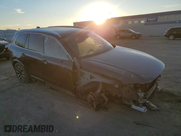 2021 Volvo XC90 Momentum with VIN YV4A221K1M1671698, listed as a Copart auction lot 88785265 with 43,751 mi miles and Salvage Title. Bid and sale history available at carsss.com. Image 4.