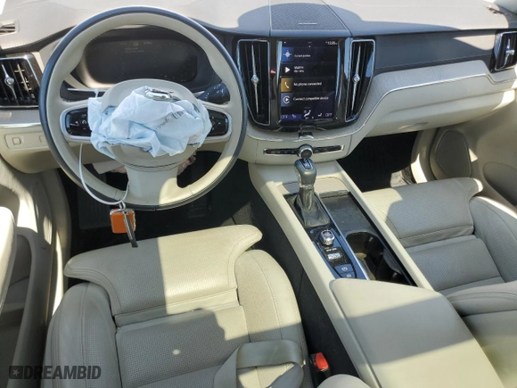 2021 Volvo XC60 Inscription with VIN YV4102DL0M1784035, listed as a Copart auction lot 48709295 with 31,255 mi miles and Salvage Title. Bid and sale history available at carsss.com. Image 8.