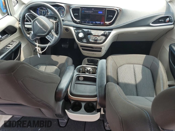 2021 Chrysler Pacifica Touring with VIN 2C4RC1FG5MR500434, listed as a Copart auction lot 59344135 with 45,091 mi miles and Salvage title. Bid and sale history available at DreamBid. Image 8.