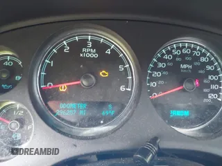 2010 Chevrolet Tahoe LT z VIN 1GNUKBE01AR105053, wystawiony jako IAAI lot #42268400 z przebiegiem 296 257 mil mil oraz . Historia ofert i sprzedaży dostępna na DreamBid. Obrazek 7.