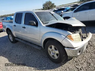 2007 Nissan Frontier SE z VIN 1N6AD07U37C453102, wystawiony jako Copart lot #43438385 z przebiegiem 169 320 mil mil oraz Szkoda całkowita • Salvage title. Historia ofert i sprzedaży dostępna na DreamBid. Obrazek 4.