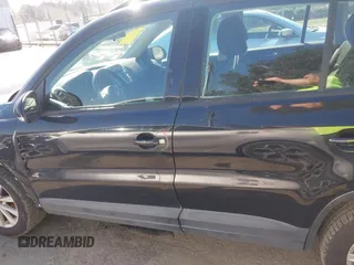 2017 Volkswagen Tiguan S with VIN WVGBV7AX3HK053429, listed as a IAAI auction lot 41610376 with 85,807 mi miles and . Bid and sale history available at DreamBid. Image 14.
