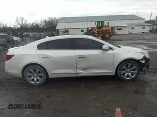 2012 Buick LaCrosse Leather z VIN 1G4GC5E32CF218413, wystawiony jako IAAI lot #41747477 z przebiegiem 135 978 mil mil oraz . Historia ofert i sprzedaży dostępna na DreamBid. Obrazek 13.