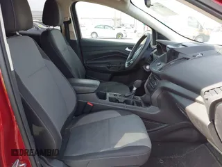 2017 Ford Escape SE with VIN 1FMCU0GD4HUC27041, listed as a IAAI auction lot 42127328 with 107,860 mi miles. Bid and sale history available at carsss.com. Image 5.