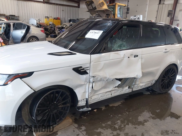 2020 Land Rover Range Rover Sport SE with VIN SALWG2SU1LA889481, listed as a IAAI auction lot 42678607 with 55,609 mi miles and . Bid and sale history available at DreamBid. Image 6.