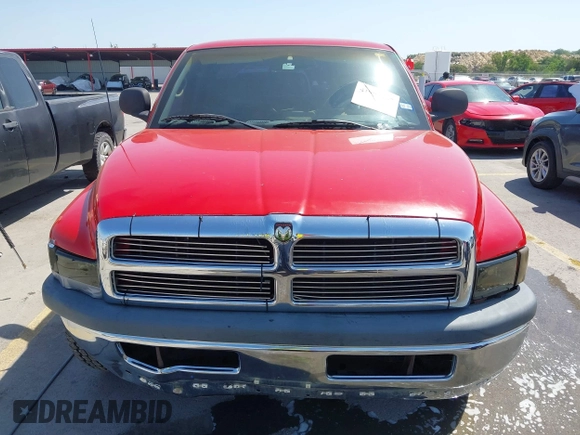 1999 Dodge 1500 z VIN 1B7HC13Z3XJ522717, wystawiony jako IAAI lot #41990467 z przebiegiem 146 472 mil mil oraz . Historia ofert i sprzedaży dostępna na DreamBid. Obrazek 6.