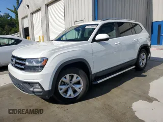 2018 Volkswagen Atlas SE with VIN 1V2CR2CA2JC532383, listed as a Copart auction lot 60138845 with 133,596 mi miles and Salvage title. Bid and sale history available at DreamBid. Image 1.