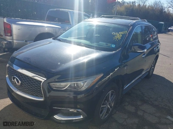 2018 Infiniti QX60 with VIN 5N1DL0MM9JC503981, listed as a IAAI auction lot 41699689 with 215,932 mi miles. Bid and sale history available at carsss.com. Image 2.